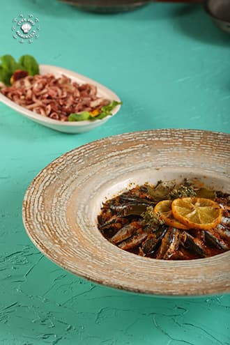Geleneksel Türk mutfağında en iyi balık yemeklerinden Hamsi Yahni nasıl yapılır?