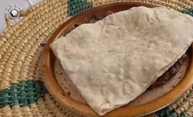 Ramazan Lezzeti "Lahm-ı Sini & Tepsi Kebabı" Nasıl Yapılır?